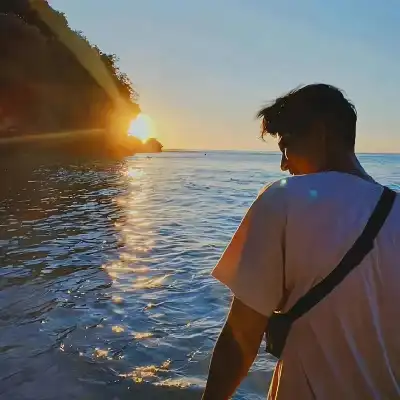 邱湛蓝